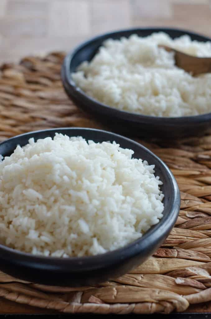 black bowls with white rice