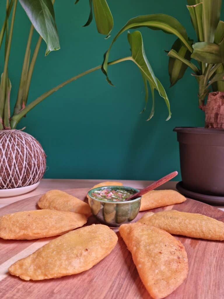 Colombian Cheese and Spinach Empanadas - Vecina Vegetariana