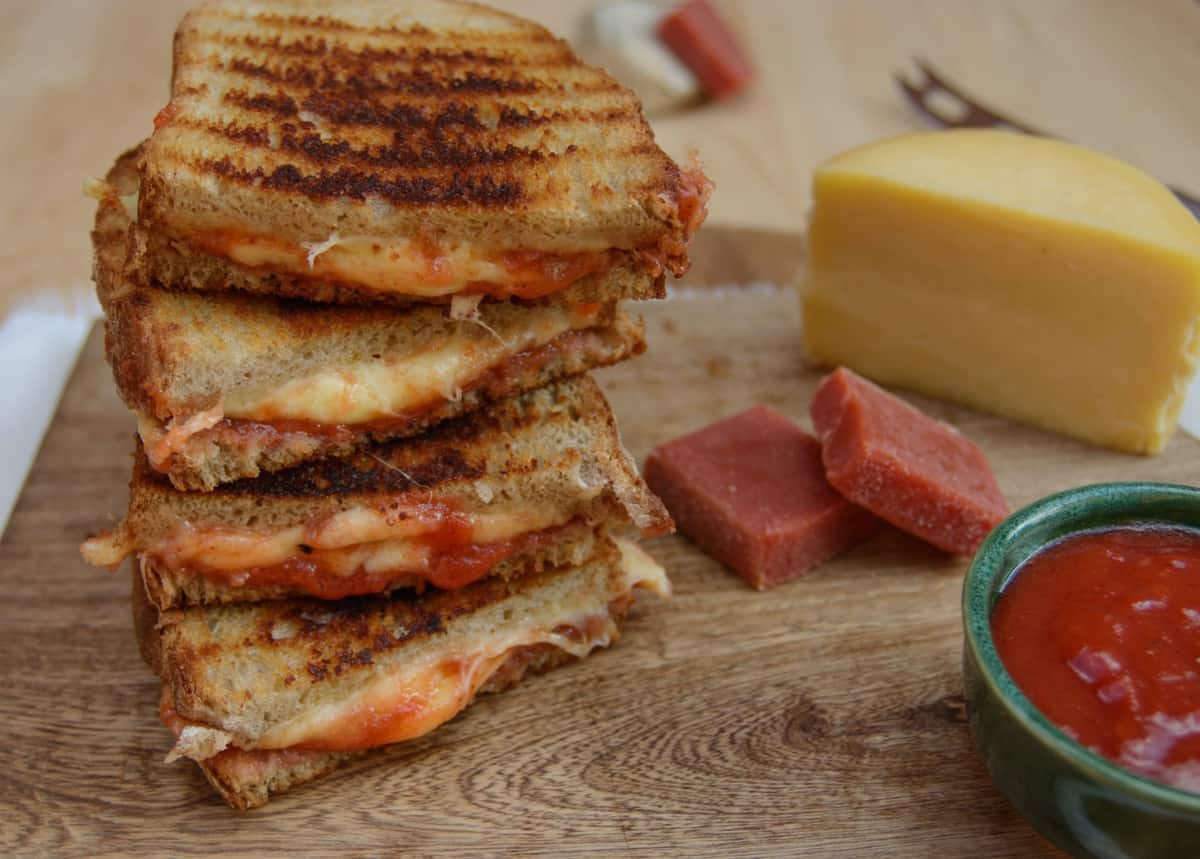 Colombian Grilled Cheese Sandwich with Guava Jam - Vecina Vegetariana