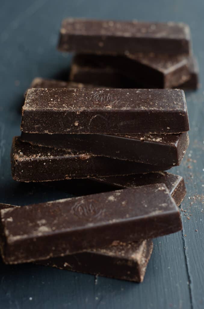 dark chocolate/sugar bars used to make colombian hot chocolate